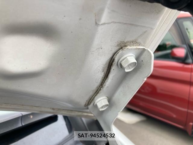 Lexus HS 2009-11 8880483-12