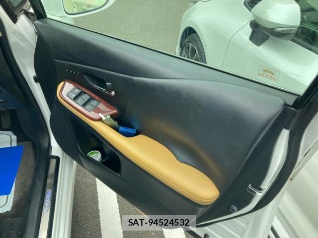 Lexus HS 2009-11 8880483-13
