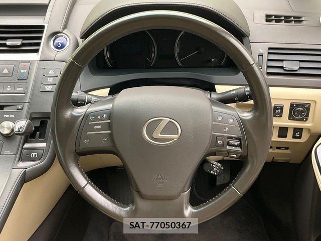 Lexus HS 2016-07 8883838-10