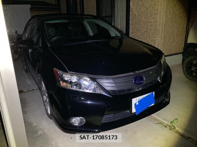 Lexus HS 2009-11 8883840-2
