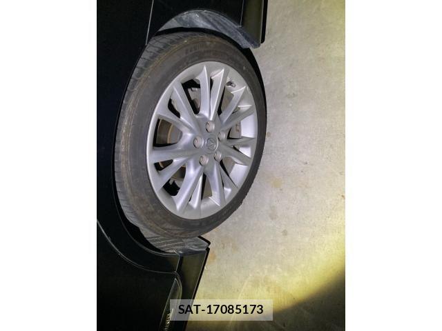 Lexus HS 2009-11 8883840-6
