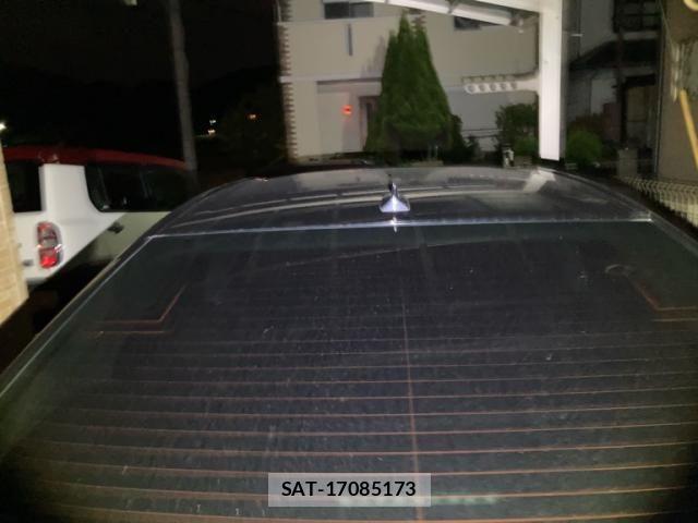 Lexus HS 2009-11 8883840-7