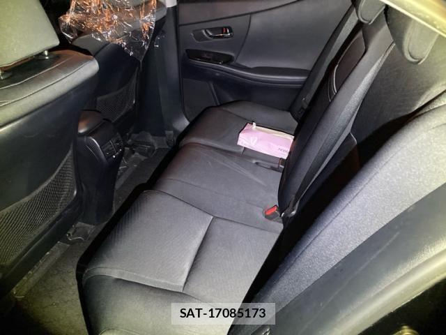 Lexus HS 2009-11 8883840-8