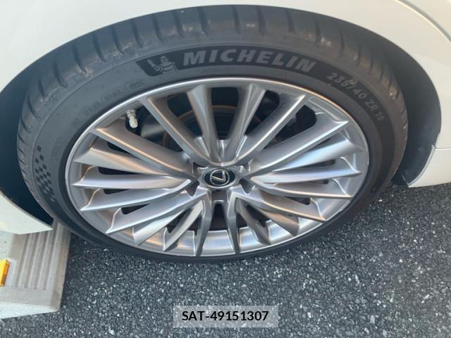 Lexus IS 2021-03 8245718-9