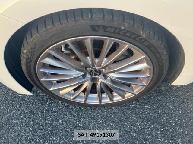 Lexus IS 2021-03 8245718-11
