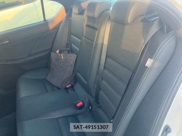 Lexus IS 2021-03 8245718-14