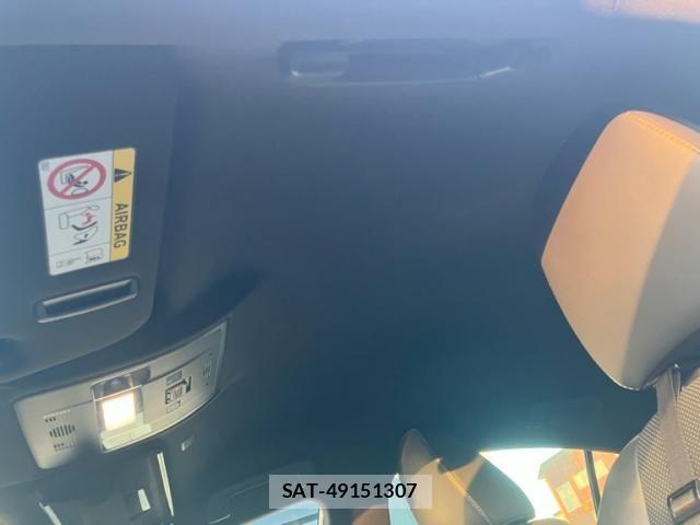 Lexus IS 2021-03 8245718-15