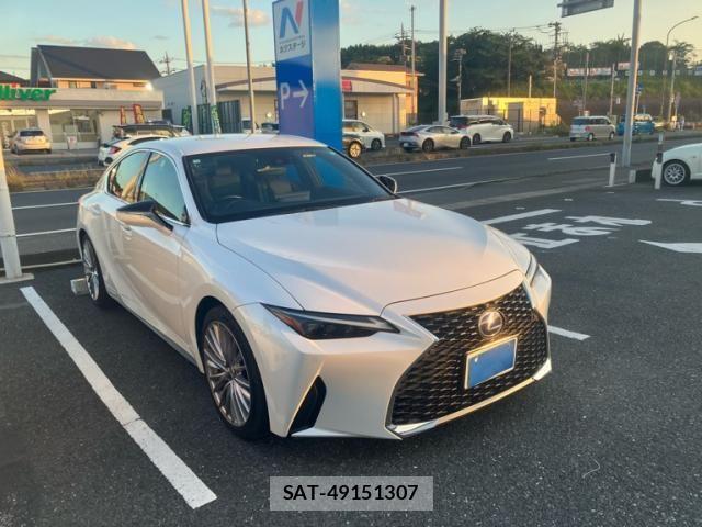 Lexus IS 2021-03 8245718-1