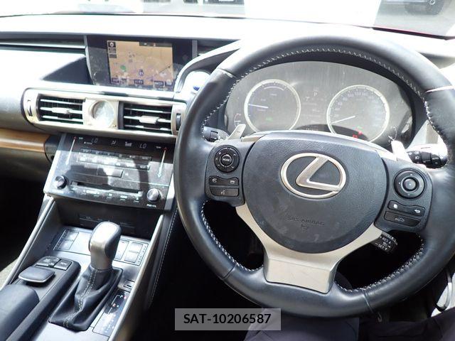 Lexus IS 2013-09 8245716-16