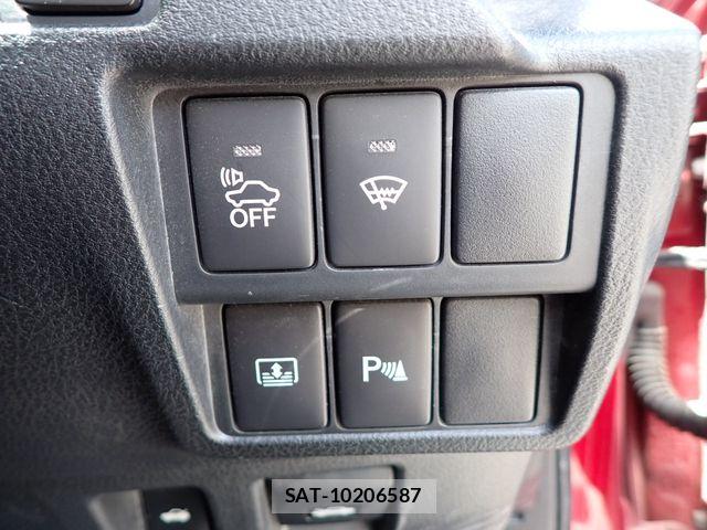 Lexus IS 2013-09 8245716-18