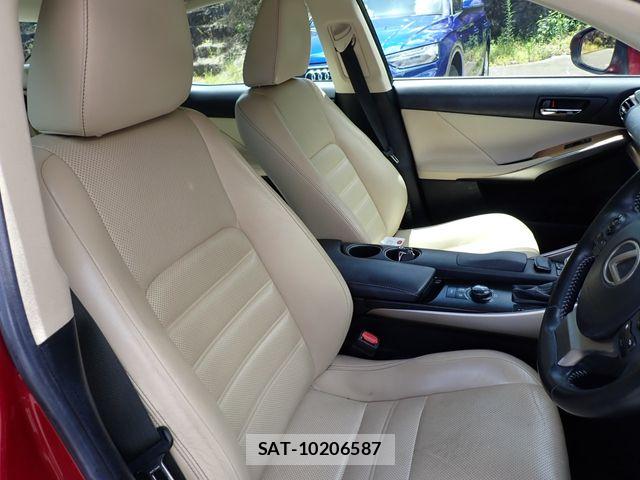 Lexus IS 2013-09 8245716-20