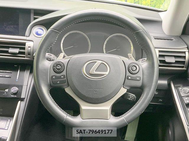 Lexus IS 2013-10 8245721-10