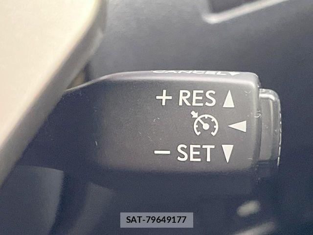 Lexus IS 2013-10 8245721-5
