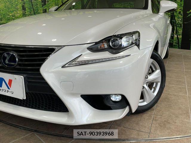 Lexus IS 2015-10 8245719-11