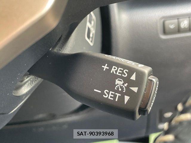 Lexus IS 2015-10 8245719-4