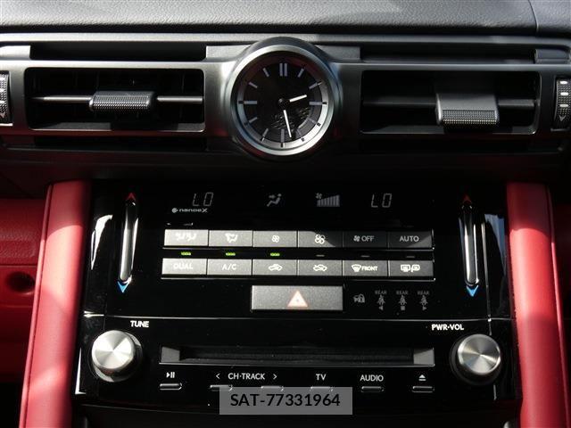 Lexus IS 2024-06 8245717-10