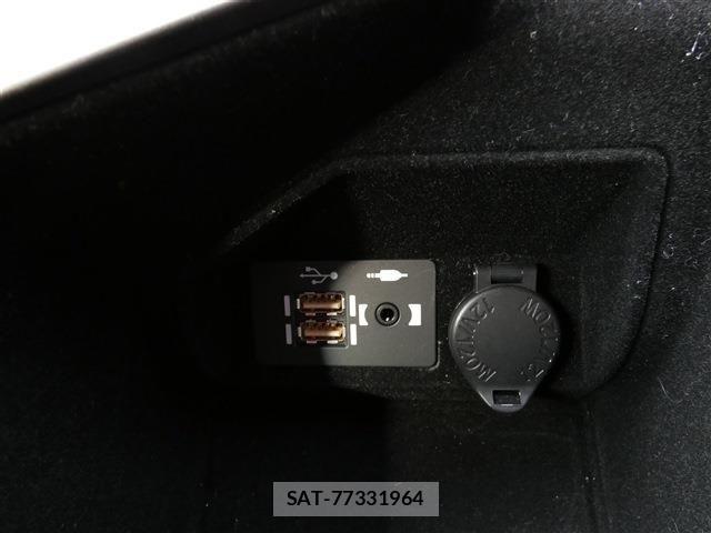 Lexus IS 2024-06 8245717-14