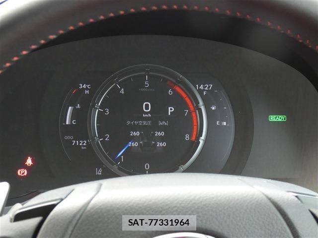 Lexus IS 2024-06 8245717-15
