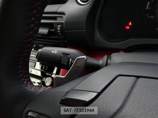 Lexus IS 2024-06 8245717-17