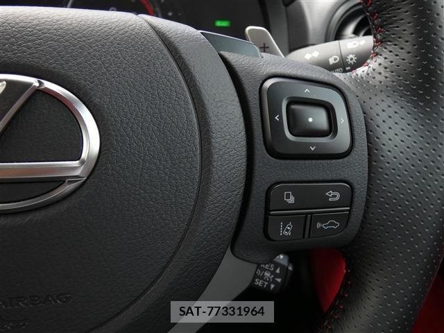Lexus IS 2024-06 8245717-18