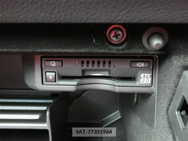 Lexus IS 2024-06 8245717-24