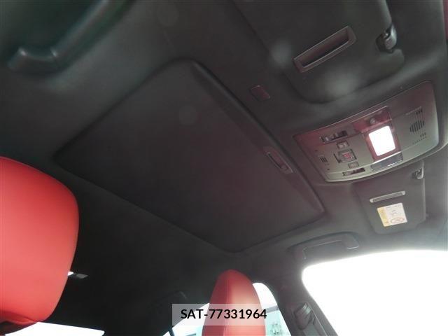 Lexus IS 2024-06 8245717-26