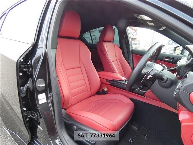 Lexus IS 2024-06 8245717-27