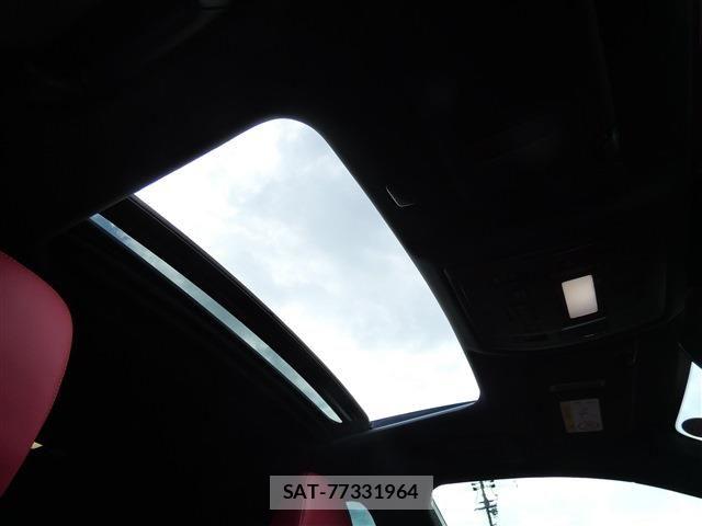 Lexus IS 2024-06 8245717-4
