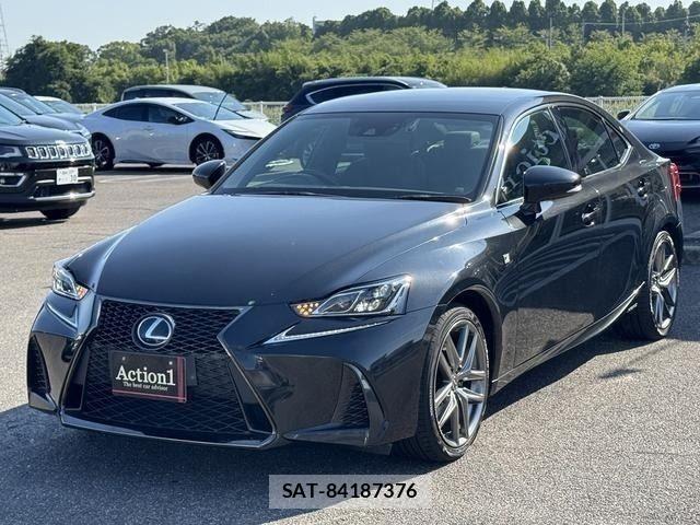 Lexus IS 2017-02 8245720-0
