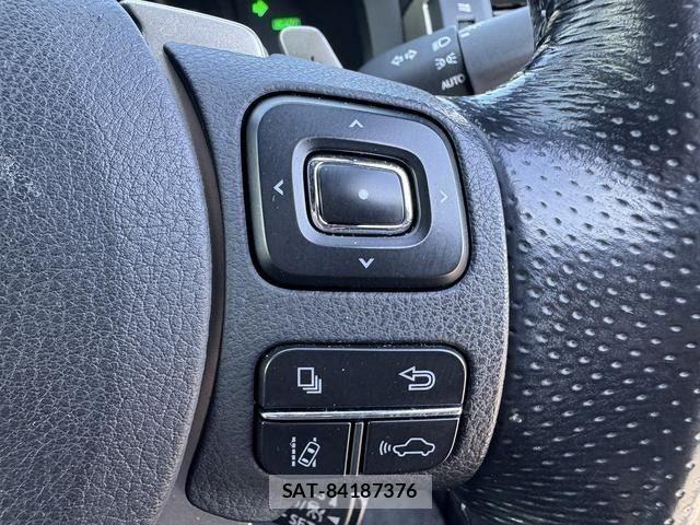 Lexus IS 2017-02 8245720-14