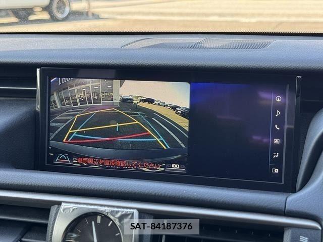 Lexus IS 2017-02 8245720-17