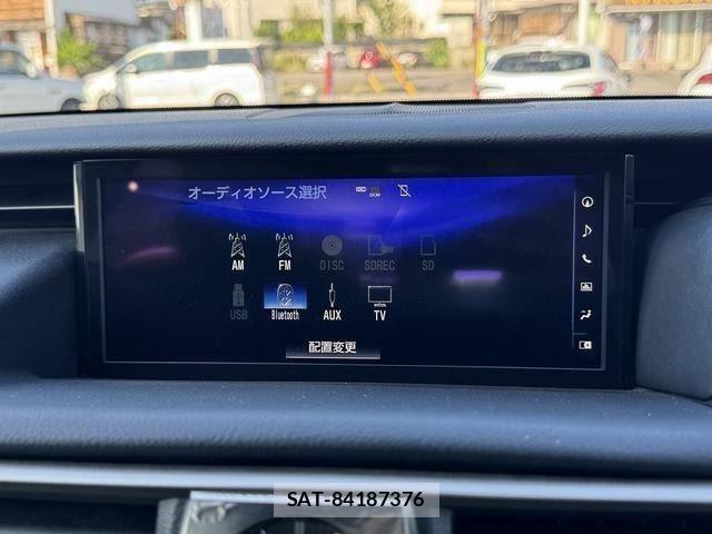 Lexus IS 2017-02 8245720-18