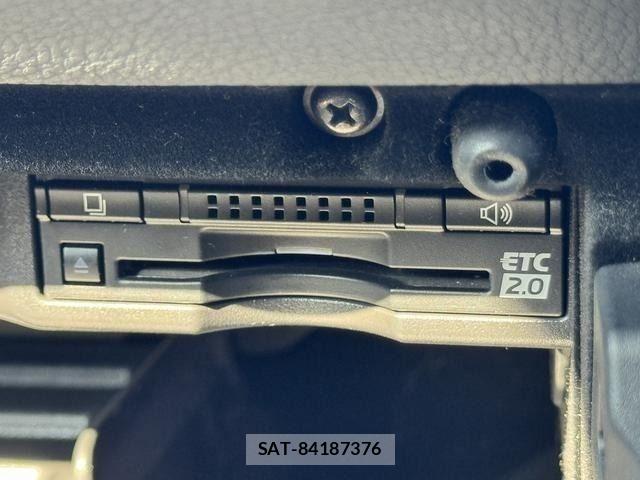Lexus IS 2017-02 8245720-19