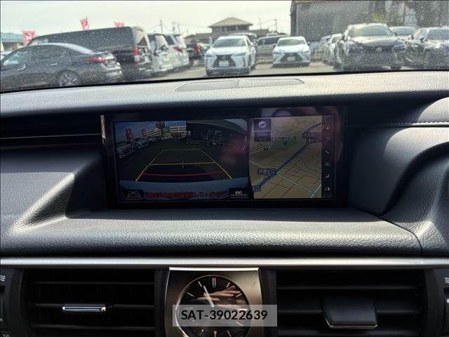 Lexus IS 2017-03 1354708-7