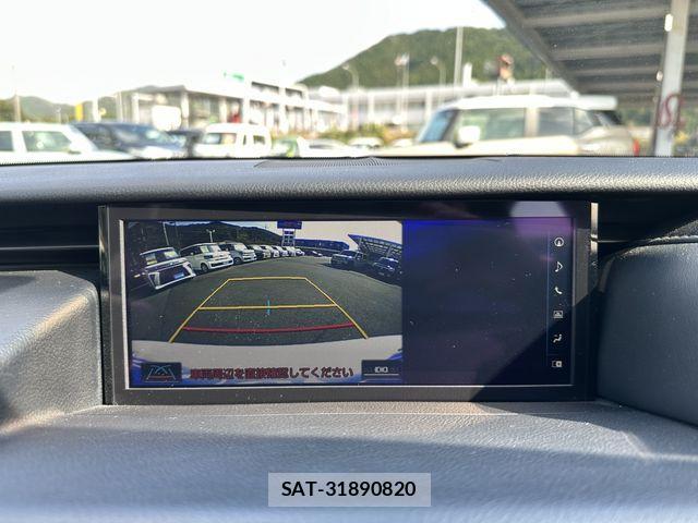 Lexus IS 2016-12 1381040-14