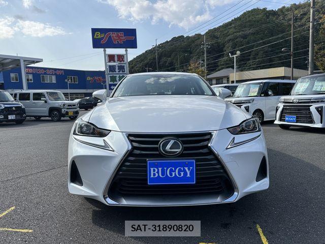 Lexus IS 2016-12 1381040-1
