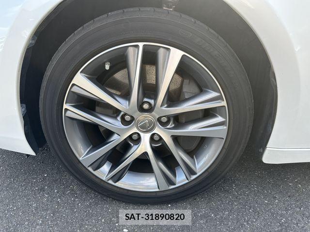 Lexus IS 2016-12 1381040-8