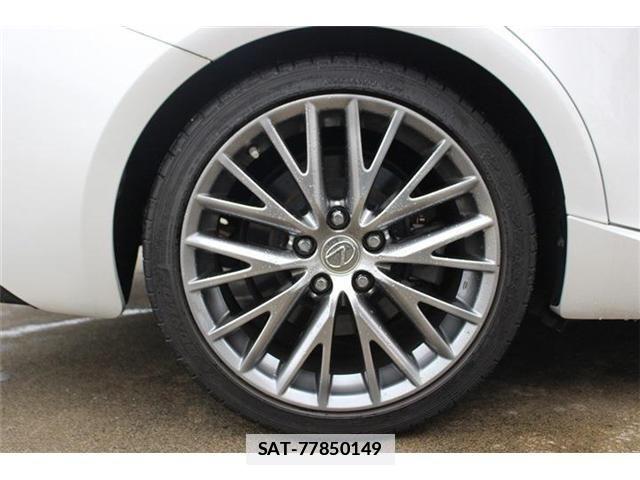 Lexus IS 2016-12 2081746-16