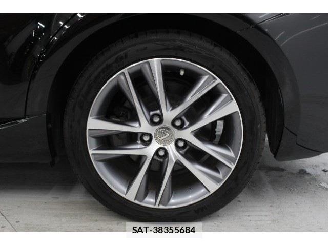 Lexus IS 2017-02 3377765-22