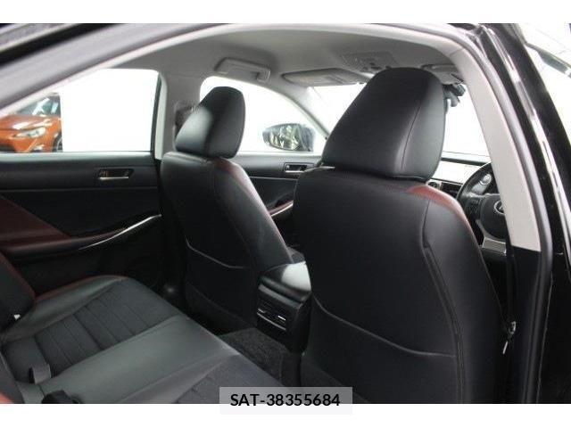 Lexus IS 2017-02 3377765-29