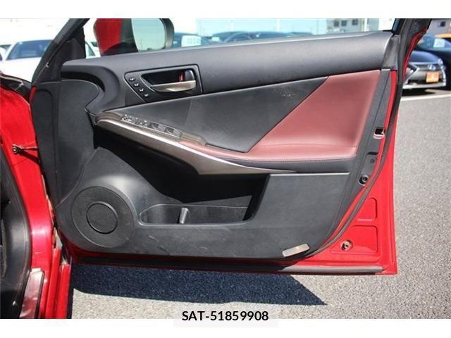 Lexus IS 2017-03 4241760-20