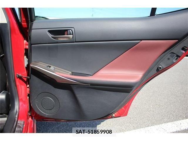 Lexus IS 2017-03 4241760-23