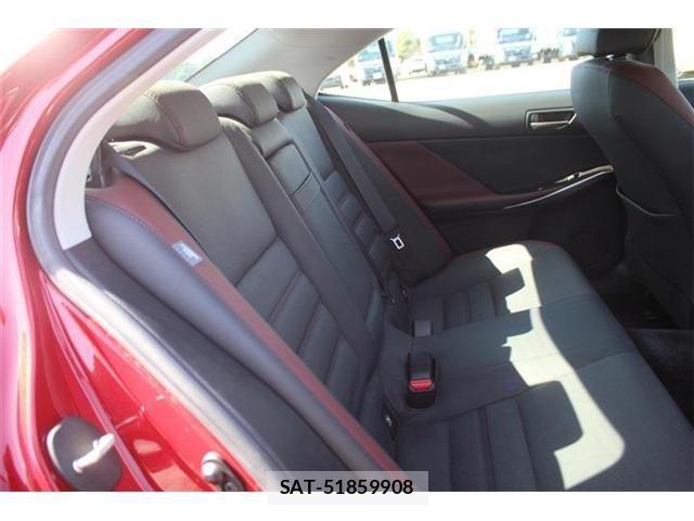 Lexus IS 2017-03 4241760-24