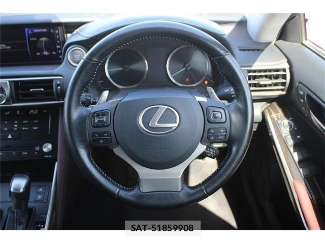 Lexus IS 2017-03 4241760-27