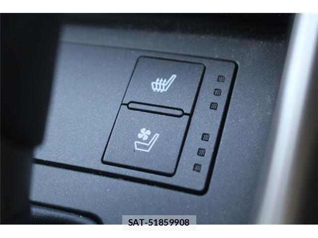 Lexus IS 2017-03 4241760-3