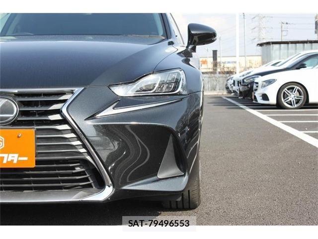 Lexus IS 2017-03 5870842-11
