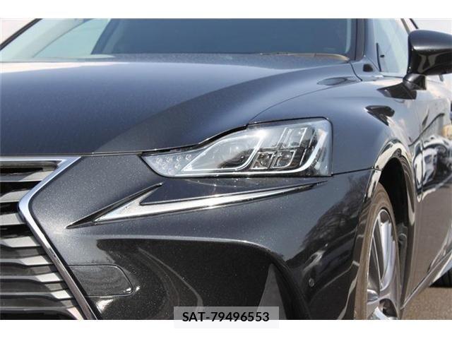 Lexus IS 2017-03 5870842-12