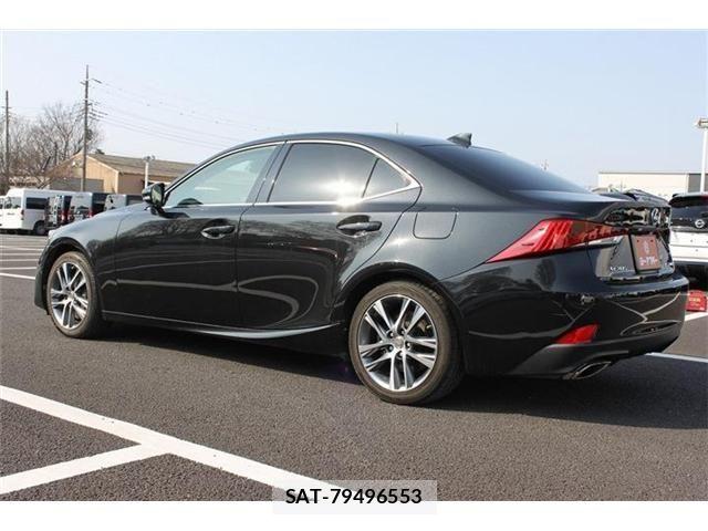 Lexus IS 2017-03 5870842-15
