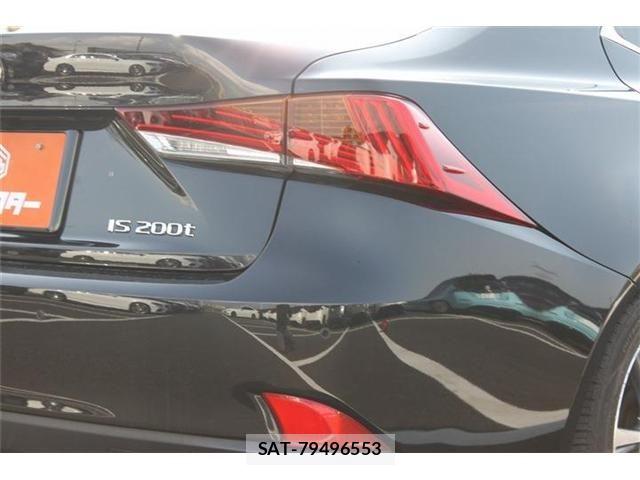 Lexus IS 2017-03 5870842-18