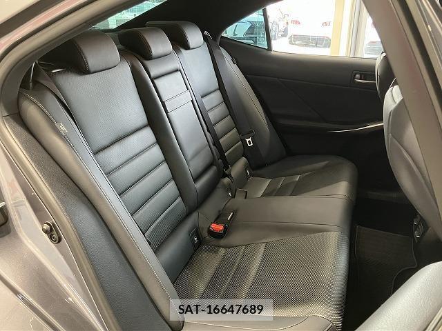 Lexus IS 2017-04 6612796-10